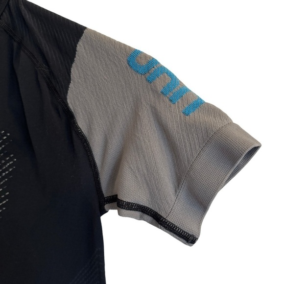 NWT UYN Running PB42 Black Short Sleeve Shirt, Black Beauty/Iron Gate, Size M - Picture 9 of 12